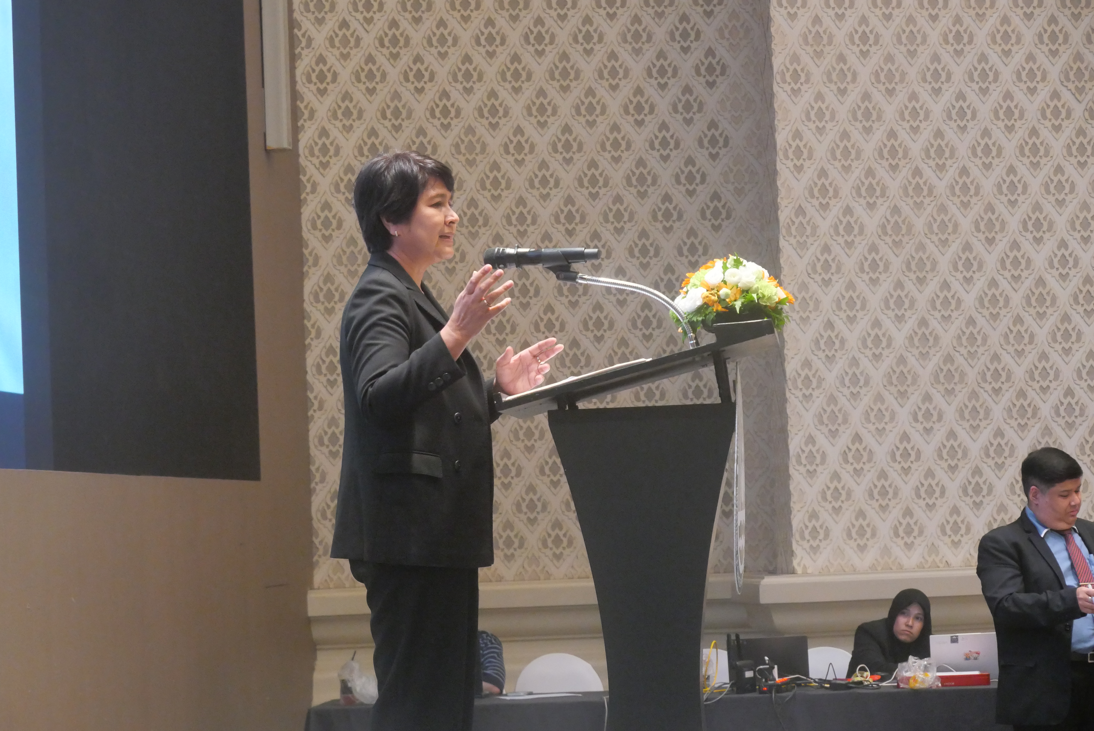 title - ส.ป.ก. ร่วมเป็นเกียรติในพิธีเปิดงานประชุมเผยแพร่ (Press Conference) เพื่อนำเสนอรายงานและการประเมินผลการดำเนินงานเสริมพลังความร่วมมือด้านการเปลี่ยนแปลงสภาพภูมิอากาศของประเทศไทย 